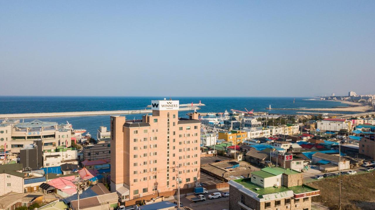 Winners Hotel Каннин Екстер'єр фото